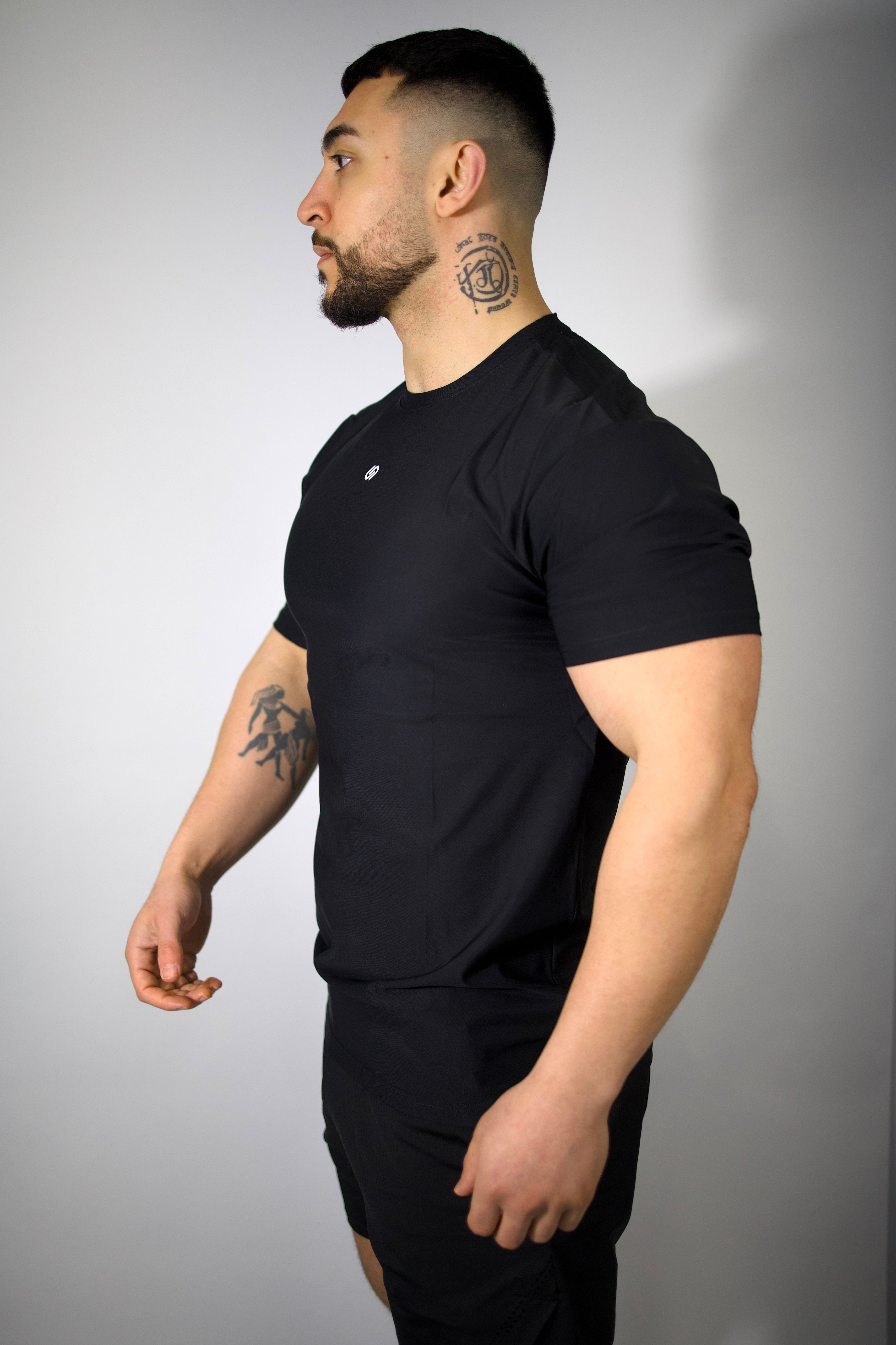 Essential IC black t shirt