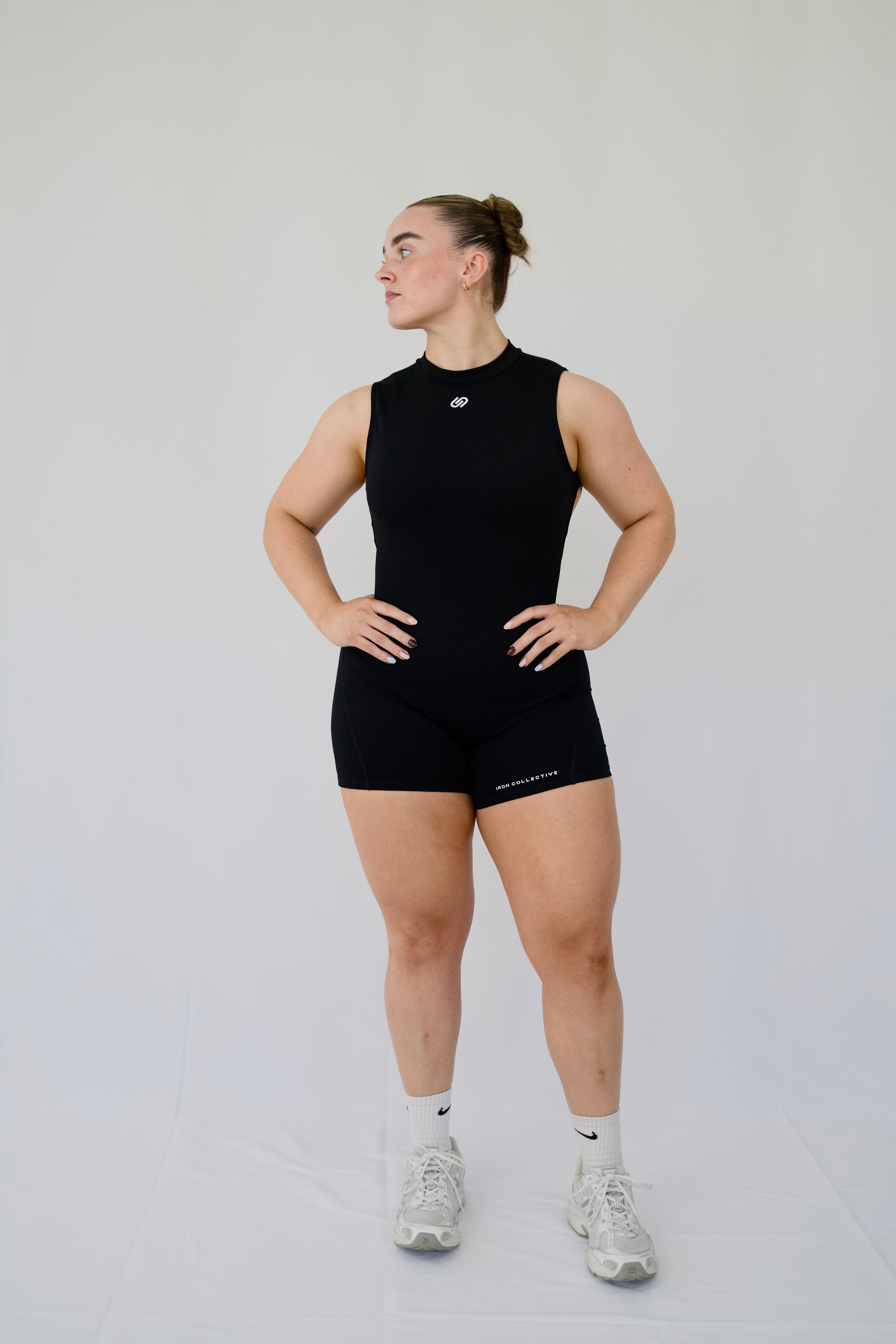 Black sleeveless sulptskin suit
