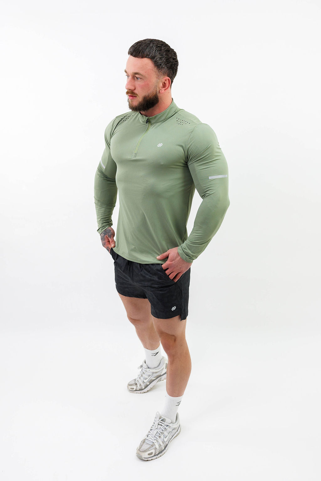 Long sleeved training top